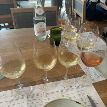 Sixty Vines - Wine flights! - Wine Bars Near Me - Washington, DC, District of Columbia