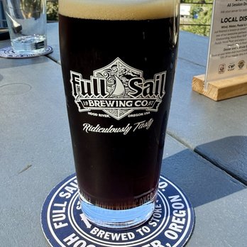 Full Sail Brew Pub - Dark beer - Pubs Near Me - Hood River, Oregon Full Sail Brew Pub - Dark beer - Pubs Near Me - Hood River, Oregon