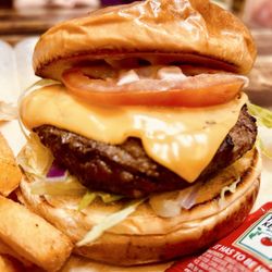 Grill Shack - Best cheeseburger in Milwaukee