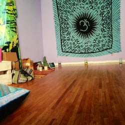 Yoga Savvy - Yoga Studio