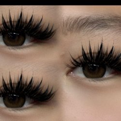 Wispy eyelash