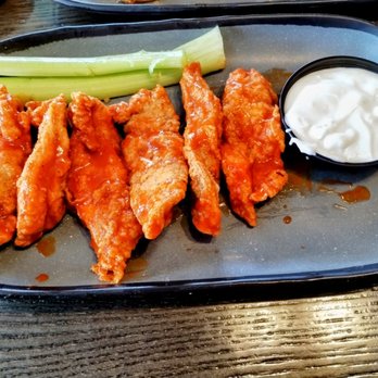 WINGERS Restaurant - Buffalo sticky fingers with side of blue cheese! Very good! Chicken is nice and juicy!! - American Near Me - Ontario, Oregon