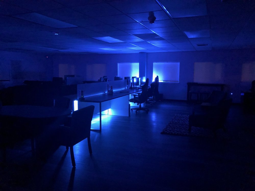 WIRED TECH LOUNGE Updated August 2024 13 Photos 2 Manor Pkwy, Salem, New Hampshire