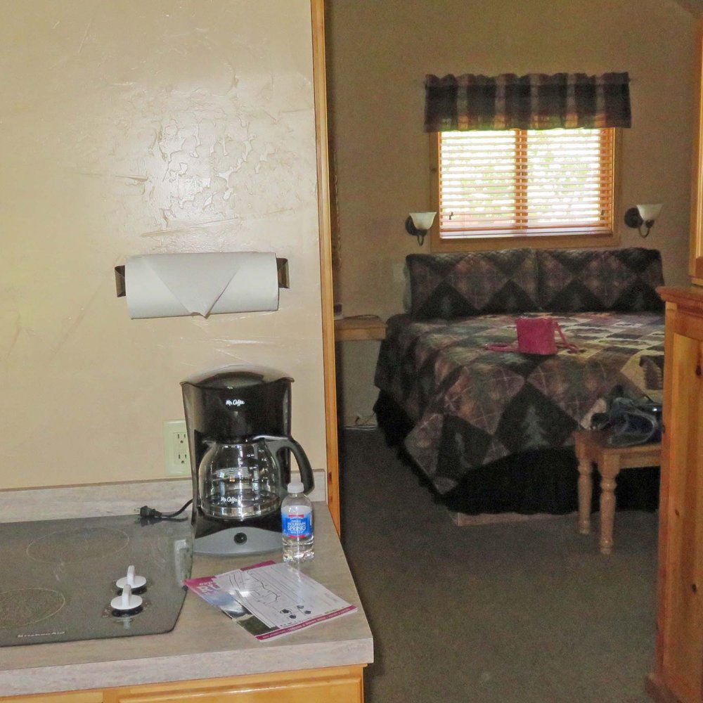 Shadow Mountain Lodge - Coffee maker and bed - Vacation Rentals Near Me - Ruidoso, New Mexico