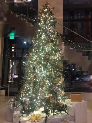 Four Seasons Hotel Denver by null