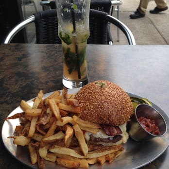 Brick & Brew - BBQ Burger, fries and a Speakeasy.  Yum! - Pizza Near Me - Havertown, Pennsylvania