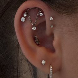 Luar Body Piercing