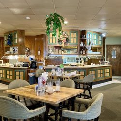 Belvedere Supper Club - Buffet and dining area on St. Patrick's Day