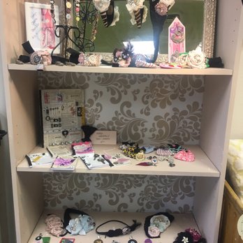 A Vintage Romance - Used, Vintage & Consignment Near Me - Peoria, Illinois