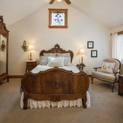 Sunflower Hill Inn