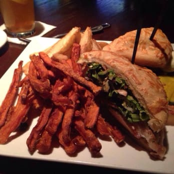 Cask'n Flagon - Sports Bars Near Me - Boston, Massachusetts