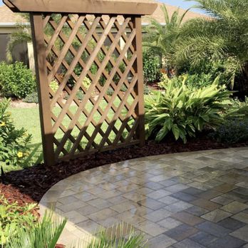 Estilo Landscaping - a view of a patio area - Landscaping Near Me Estilo Landscaping - a view of a patio area - Landscaping Near Me