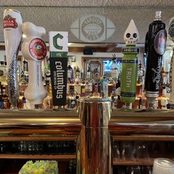 Varsity Club Restaurant & Bar - Great bar!