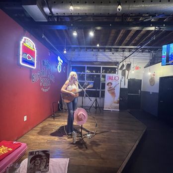 Buffalo State Pizza - Stage - Pizza Near Me - Kansas City, Missouri