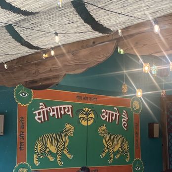 Naansense - Interior decor - Indian Near Me - Naperville, Illinois Naansense - Interior decor - Indian Near Me - Naperville, Illinois