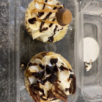 The Cheesecakery - Buckeye Cheesecake Cupcake, turtle Cheesecake Cupcake - Food Trucks Near Me - Cincinnati, Ohio The Cheesecakery - Buckeye Cheesecake Cupcake, turtle Cheesecake Cupcake - Food Trucks Near Me - Cincinnati, Ohio