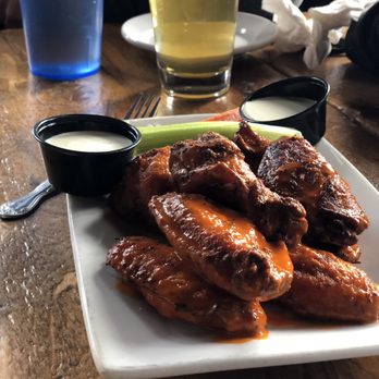 Kickapoo Tavern - Wings and an icy beer - American Near Me - Keystone, Colorado