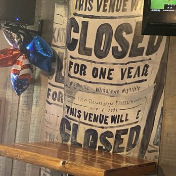 Bootleggers Inn - Bars Near Me - Nashville, Tennessee