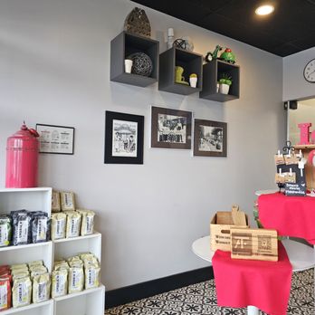 Stacco House by Mammamia - Decor inside the shop - Gelato Near Me - Carmel, Indiana Stacco House by Mammamia - Decor inside the shop - Gelato Near Me - Carmel, Indiana