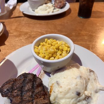 Logan's Roadhouse - Barbeque Near Me - Dickinson, Texas Logan's Roadhouse - Barbeque Near Me - Dickinson, Texas