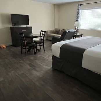 University Inn at Duke - Guest room - Hotels Near Me - Durham, North Carolina University Inn at Duke - Guest room - Hotels Near Me - Durham, North Carolina