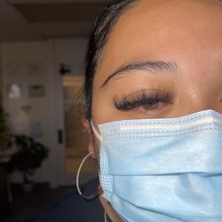 Wave Lash Studio - Wispy hybrid lashes