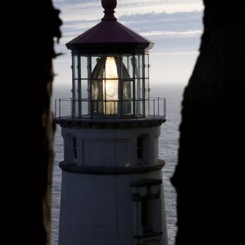 Heceta Head Lighthouse - Capturing the light from the lamp - Landmarks & Historical Buildings Near Me - Florence, Oregon Heceta Head Lighthouse - Capturing the light from the lamp - Landmarks & Historical Buildings Near Me - Florence, Oregon