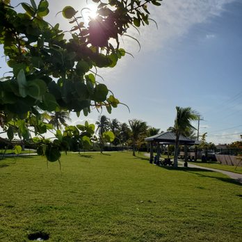 Sombrero Beach - Swimming Pools Near Me - Marathon, Florida Sombrero Beach - Swimming Pools Near Me - Marathon, Florida
