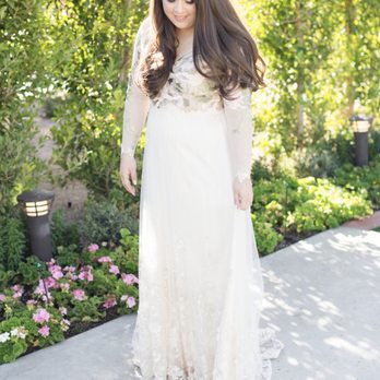 Claire Pettibone - The lace is as every bit beautiful as it looks. The dress flowed so easily. Just stunning! - Bridal Near Me - Los Angeles, California Claire Pettibone - The lace is as every bit beautiful as it looks. The dress flowed so easily. Just stunning! - Bridal Near Me - Los Angeles, California