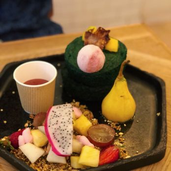 Brunch & Cake - Matcha pancakes +4.5/5 - Breakfast & Brunch Near Me - Barcelona, B