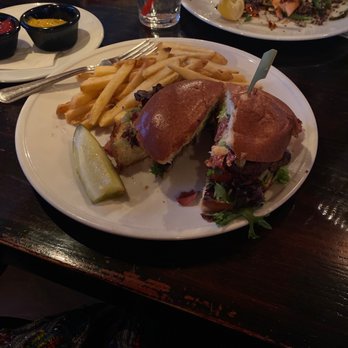 Wildfire Public House - WildFire Burger - Breakfast & Brunch Near Me - Modesto, California
