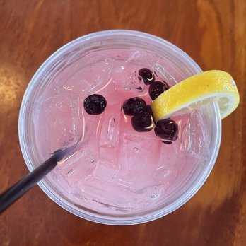 Arundel Wharf Restaurant - Blueberry lemonade - Seafood Near Me - Kennebunkport, Maine