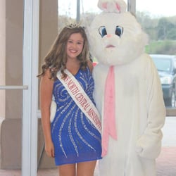 Outlets at Vicksburg - Miss North Central Mississippi's Outstanding Teen Madeline Lee and our lovable Easter Bunny!
