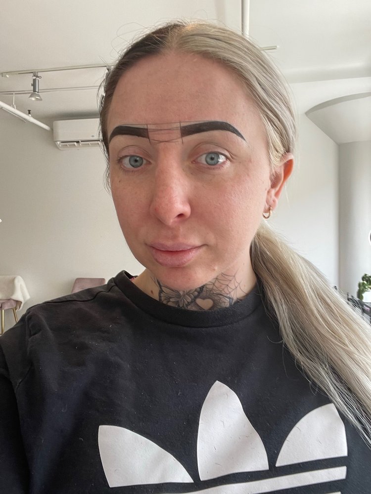 Brows By Casara Logo