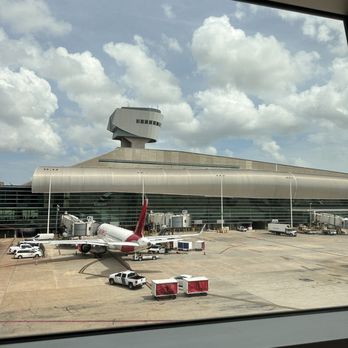 Turkish Airlines Lounge - Lounge view - Airport Lounges Near Me - Miami, Florida Turkish Airlines Lounge - Lounge view - Airport Lounges Near Me - Miami, Florida