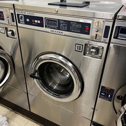 Novato Square Coin Laundry