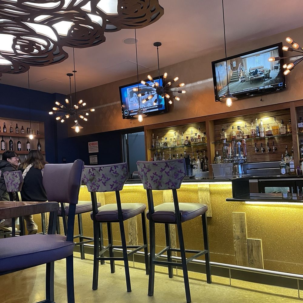 Bottle + Kitchen - Bar - American Near Me - Portland, Oregon