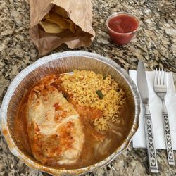 Mi Ranchito - Chile Relleno, rice and beans. Chips and salsa.