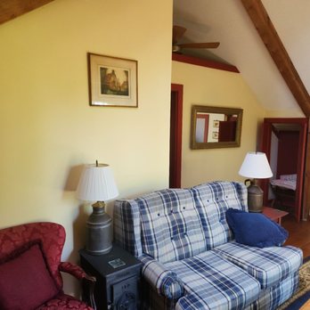 Benjamin Prescott Inn - Hotels Near Me - Jaffrey, New Hampshire