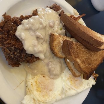 The Breakfast Club and Pub - Chet Ripley 's Chicken Fried Steak - American Near Me - La Crosse, Wisconsin