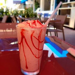 Chocolada Bakery & Cafe - Strawberry smoothie