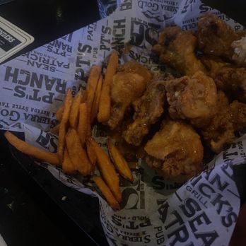 PT's Gold - Sports Bars Near Me - Las Vegas, Nevada PT's Gold - Sports Bars Near Me - Las Vegas, Nevada