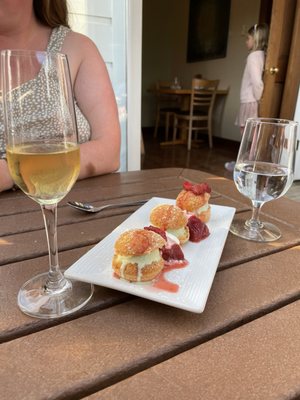Trillium Cafe & Inn by null