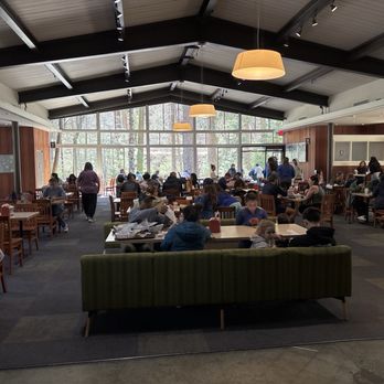 Base Camp Eatery - Dining area - American Near Me - Yosemite Valley, California