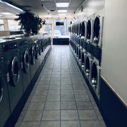 Scotchtown Laundromat - Machines