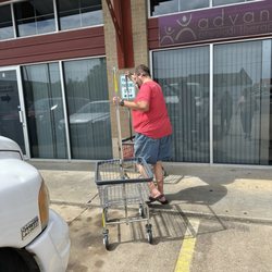 Conway Coin Laundry - Josh the horrible man who "protects his own color."