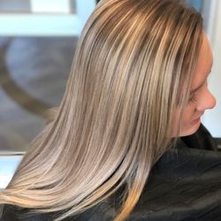 Salon Mysa - Shadowroot with some balyage