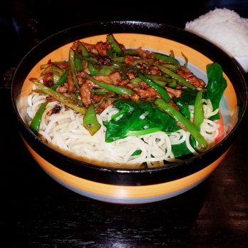 698 Cafe 新東溢豐 - Noodles Near Me - Flushing, New York