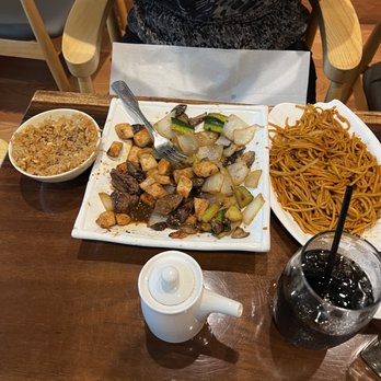 Sakura - Geisha plate with teriyaki noodles / fried rice - Japanese Near Me - St. George, Utah
