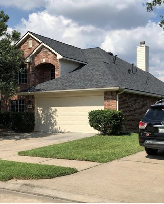 Blitz Haus Roofing & Renovation Logo